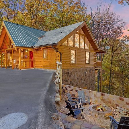 Moonlight Obsession A Dog Friendly 2 Bd 2 Bath Log Cabin Located 5 Miles From Downtown Gatlinburg Vila Exterior foto