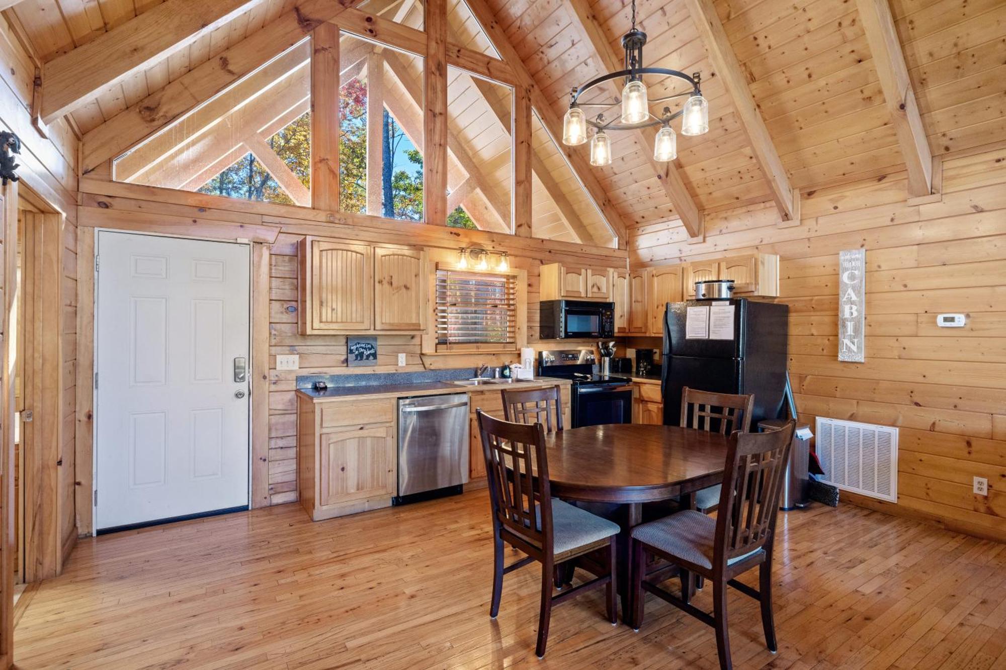 Moonlight Obsession A Dog Friendly 2 Bd 2 Bath Log Cabin Located 5 Miles From Downtown Gatlinburg Vila Exterior foto